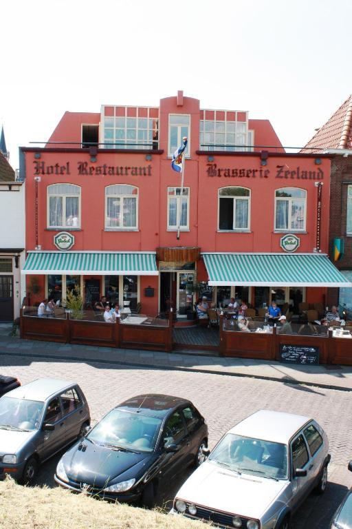 Hotel Restaurant Zeeland Tholen Exterior photo