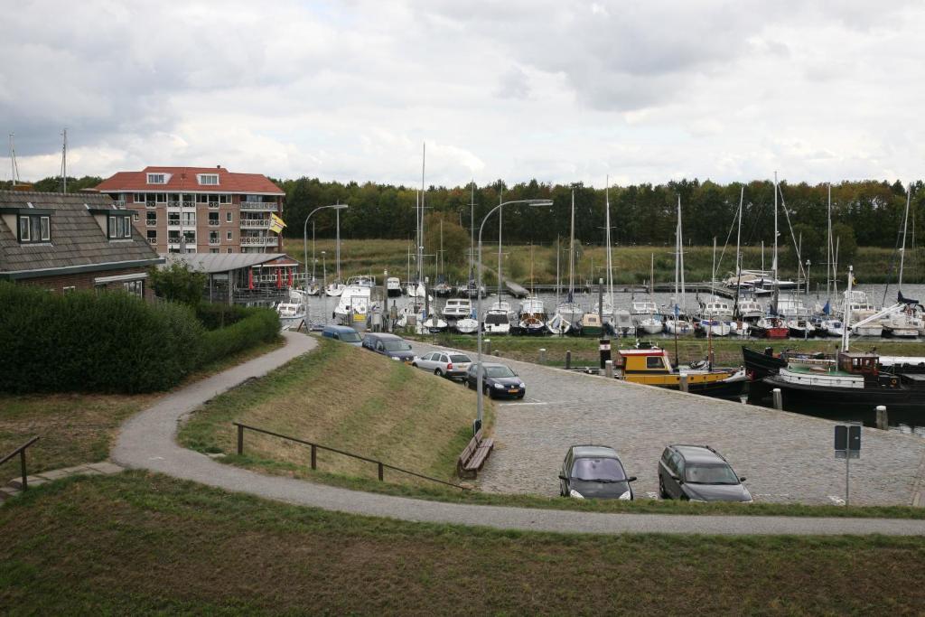 Hotel Restaurant Zeeland Tholen Room photo